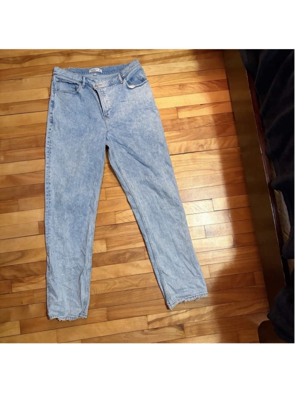 Abercrombie & Fitch Curve Love 90s Straight Jeans - Size 32/14L - Picture 3 of 11